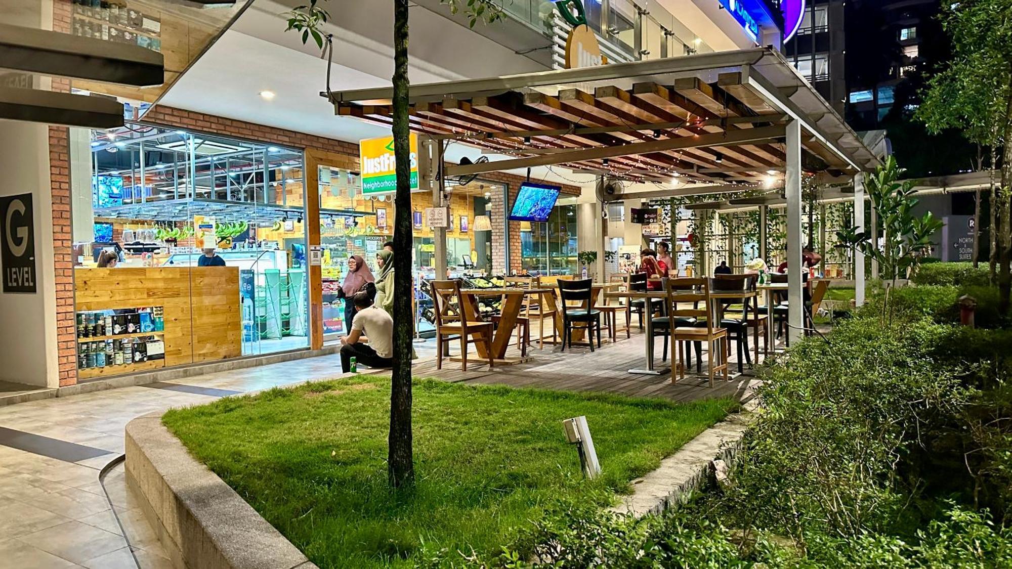 Extravagant Family-biz Nest Ii Robertson 12f * Kuala Lumpur