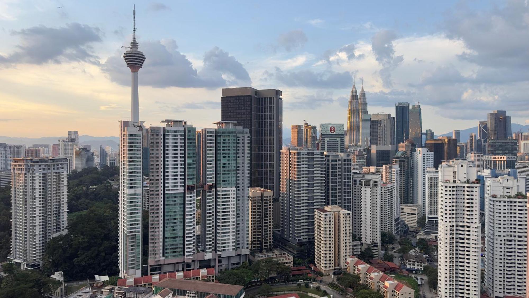 Extravagant Family-biz Nest Ii Robertson 12f * Kuala Lumpur