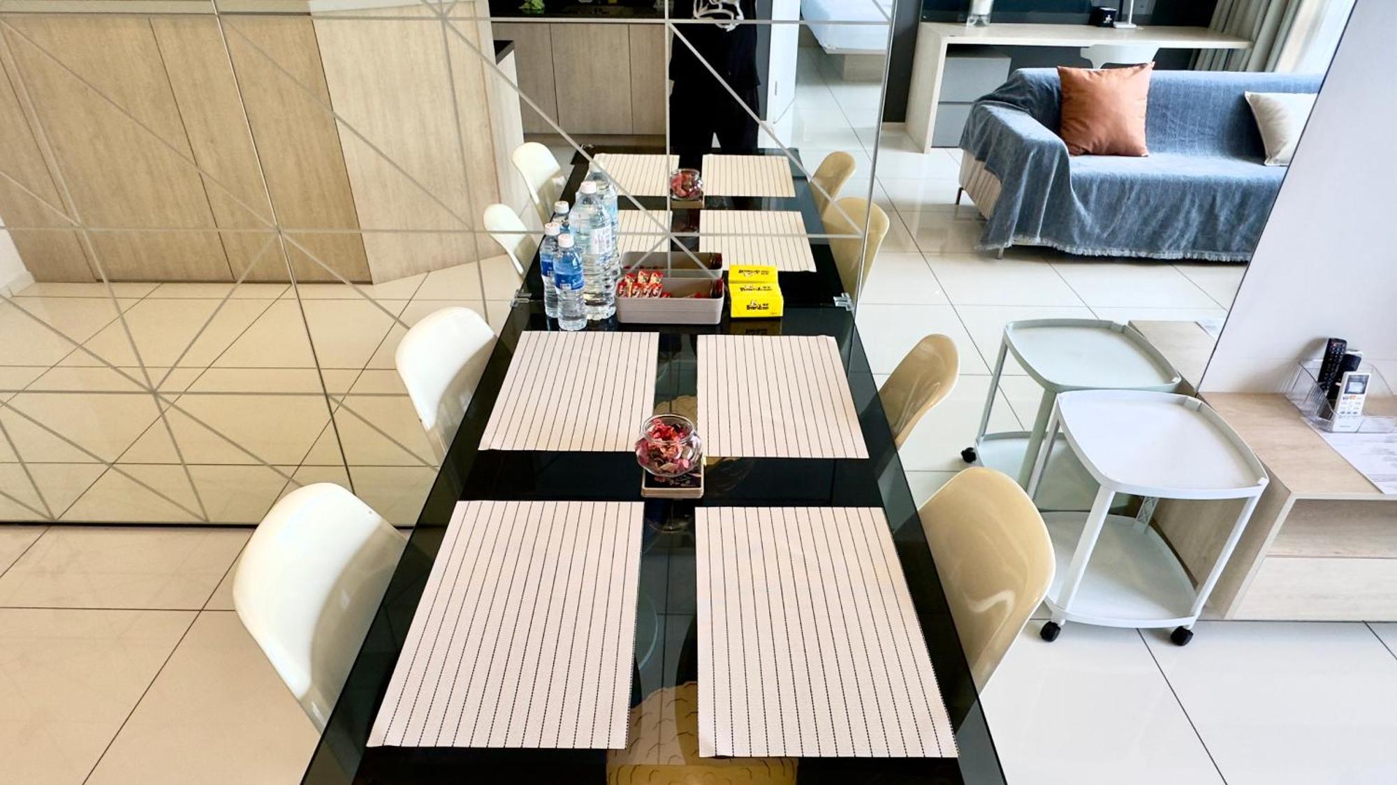 Extravagant Family-biz Nest Ii Robertson 12f *